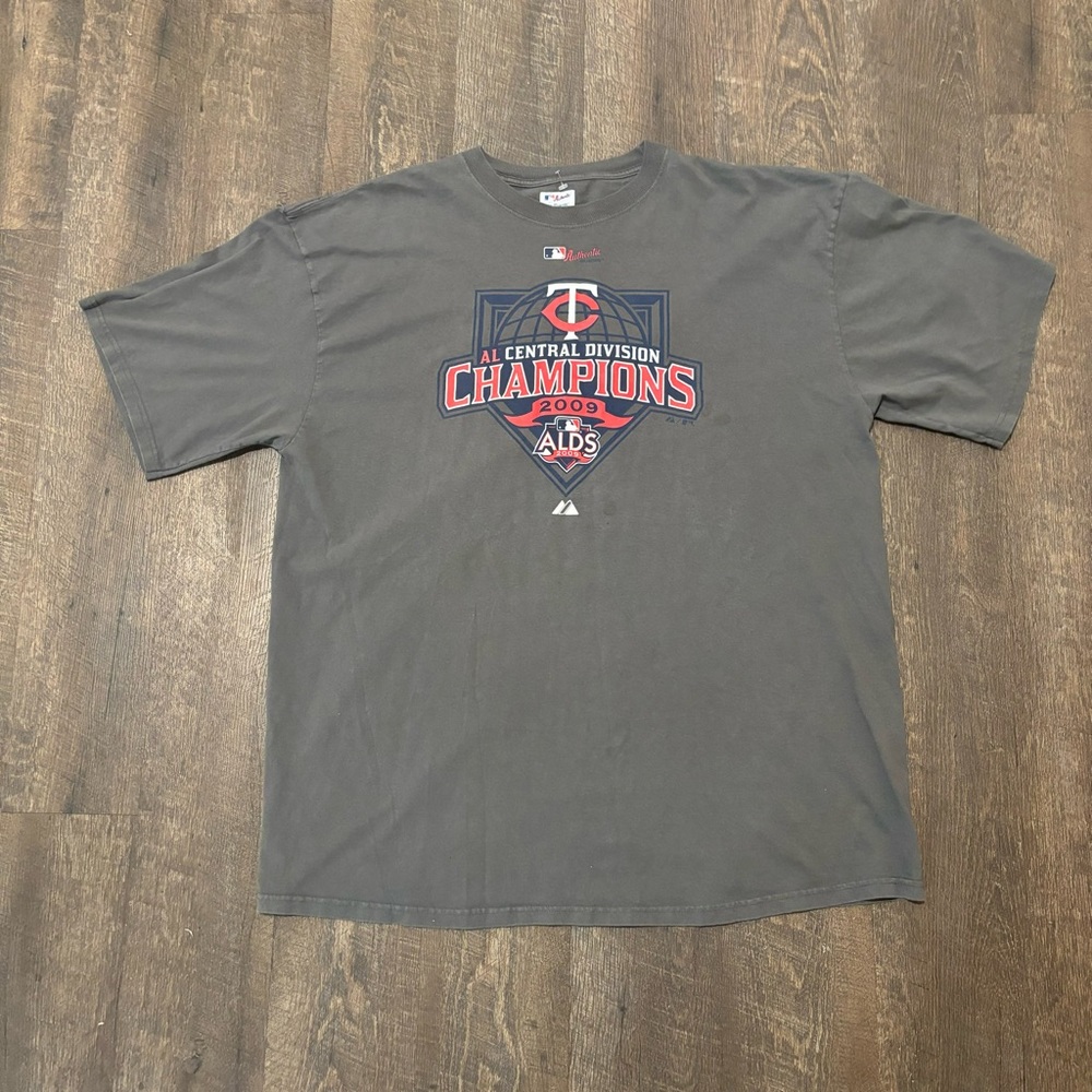 Majestic Minnesota Twins shirt men’s XXL 2009 ALDS short sleeve almost vintage